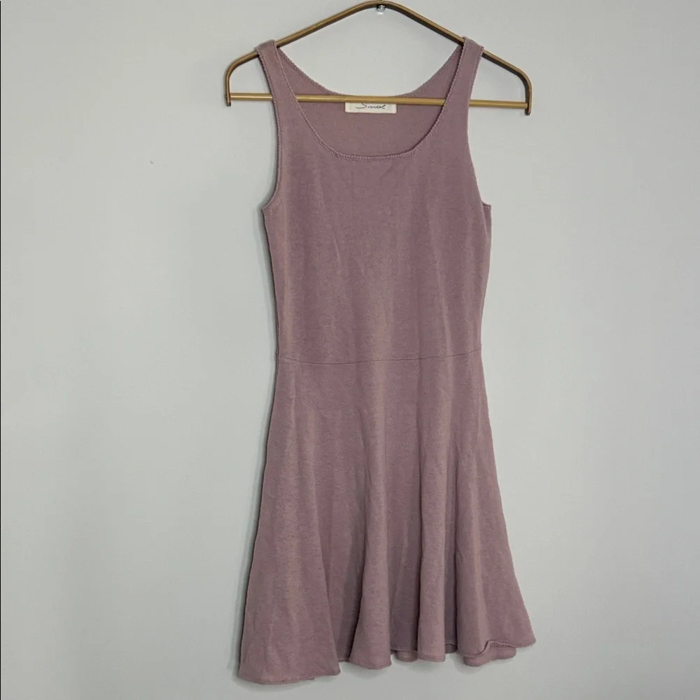 Chic Hazy Pink Wool Mini Dress - Picture 1 of 7